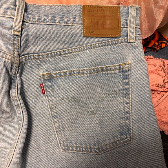 Levi’s 501 Rialto Jean Project Lightwash Pink Floral Hand Painted Jeans W32 L26 - Picture 6 of 8